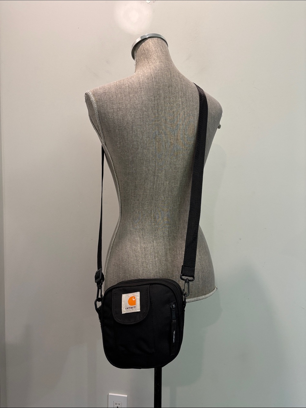 Carhartt Black Crossbody Belt Bag Adjustable Shoulder Utility Pack - Picture 4 of 15